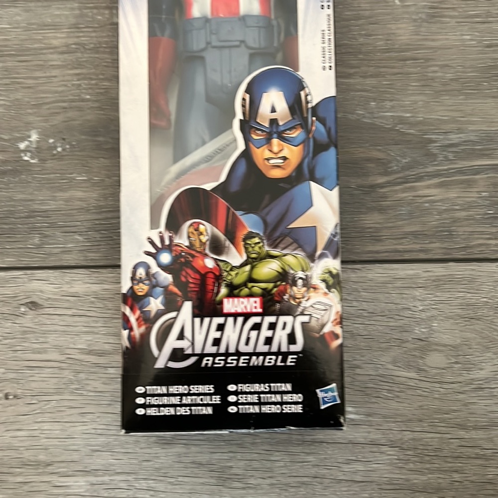 Captain America - Picture 3 of 4